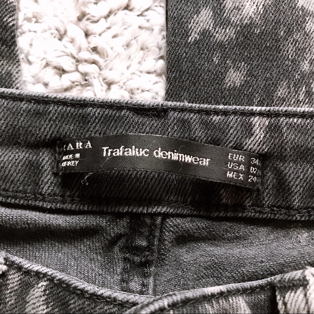 NWOT Edgy Zara Bleach Distressed Skinny Jeans - Picture 2 of 6